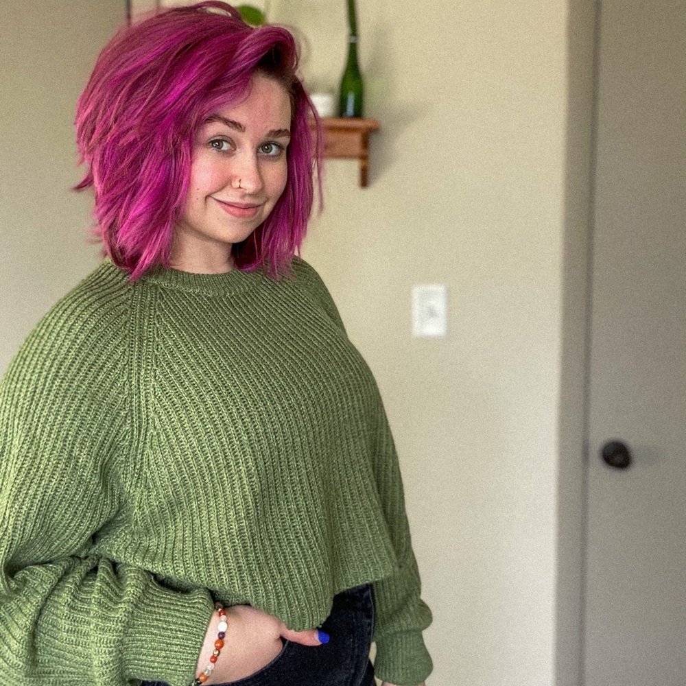 Cropped Green Knit Sweater